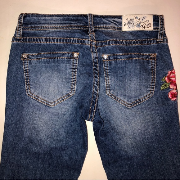 Grace in LA Distressed Floral Embroidered Skinny Jeans (25) - Picture 14 of 16
